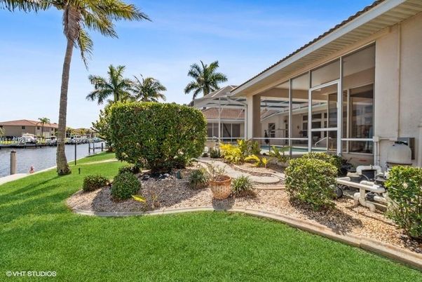 Backyard, Exterior, Lake, Water