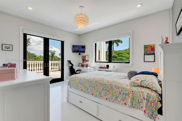 Bedroom, Home Office, Interior, Recessed Lighting