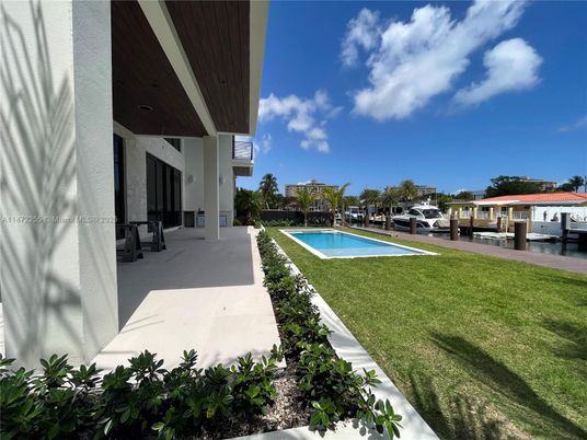 Backyard, Exterior, Pool