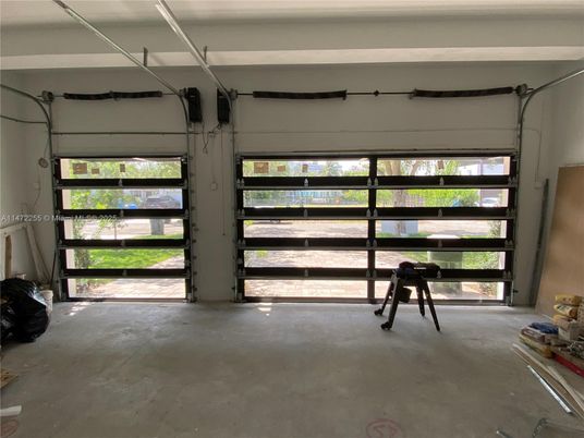 Garage, Interior