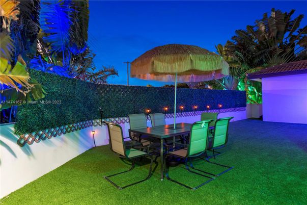 Backyard, Exterior