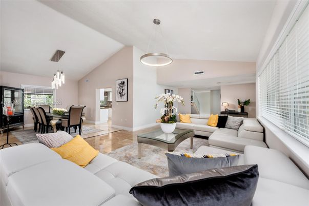Dining room, Interior, Living room, Pendant Lights