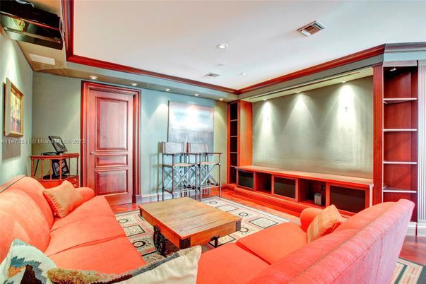 Interior, Living room, Projection Screen, Recessed Lighting