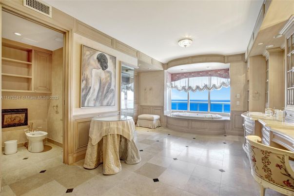 Interior, Recessed Lighting, Water