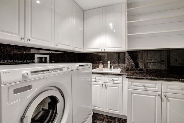 Interior, Washer