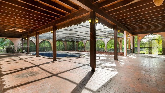 Interior, Wooden Beams
