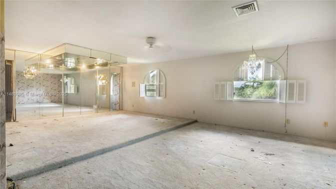 Chandelier, Empty room, Interior