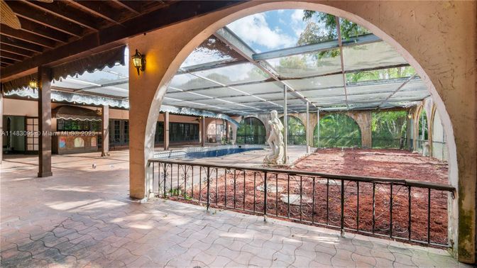 Glass Ceilings, Interior, Sun Room