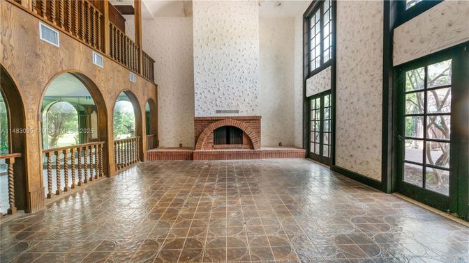 Fireplace, Interior