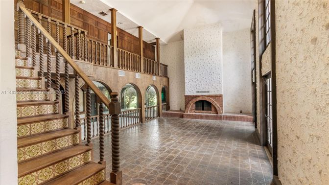 Fireplace, Interior