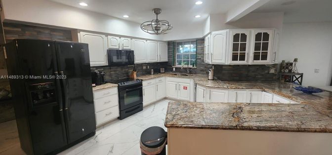 Interior, Kitchen, Marble, Recessed Lighting
