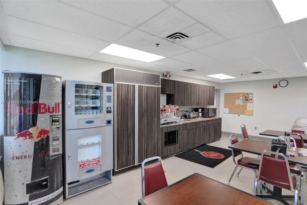 Dining room, Interior, Kitchen, Recessed Lighting