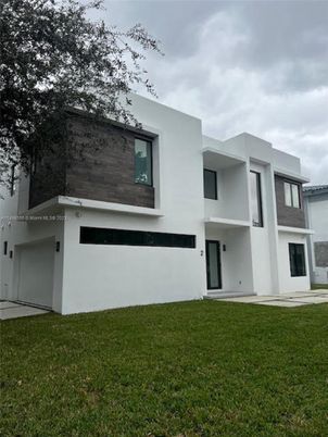 Attached, Backyard, Exterior, Facade, Modern