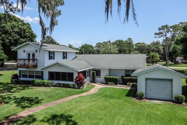 Attached, Backyard, Exterior, Facade, Split Level