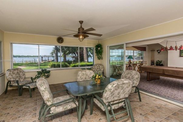 Dining room, Interior, Sun Room