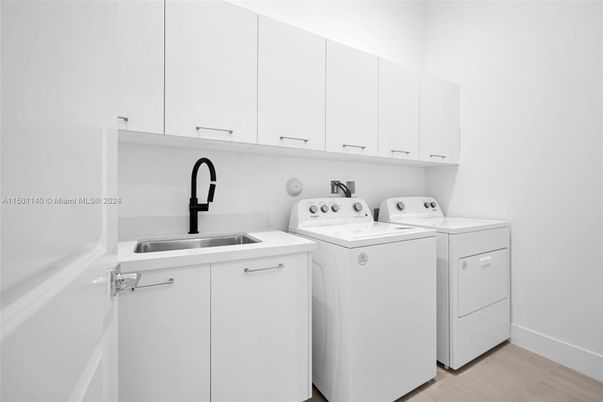 Interior, Washer