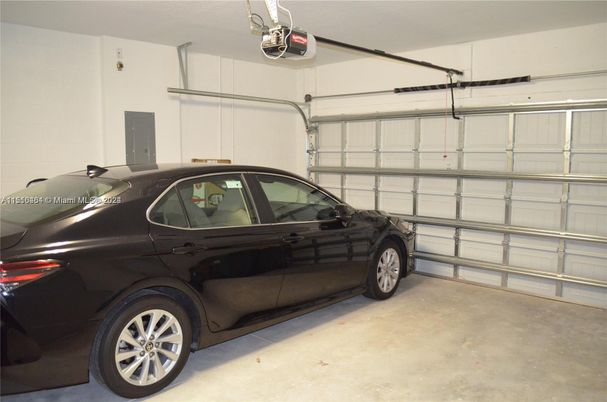 Garage, Interior