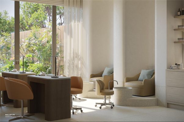 Home Office, Interior