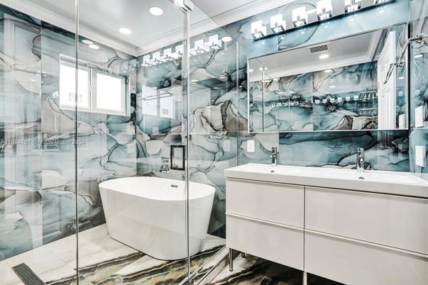 Bathroom, Free Standing Baths, Glass Shower, Interior, Recessed Lighting