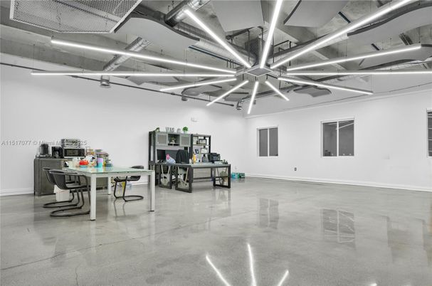 Garage, Interior