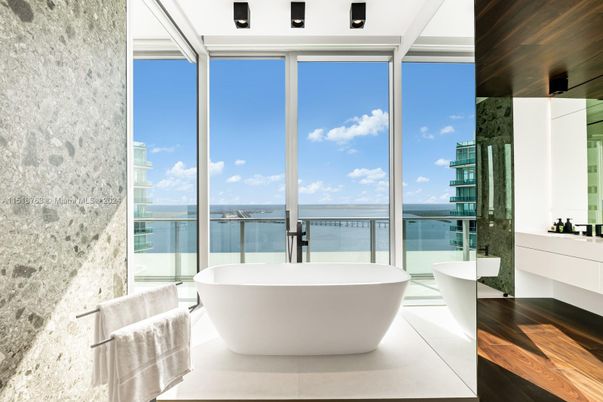 Bathroom, Free Standing Baths, Interior, Water