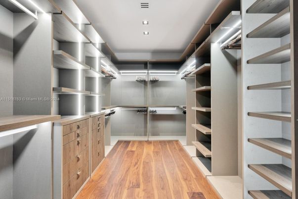 Interior, Recessed Lighting, Walk-in Closets, Wood Texture Flooring