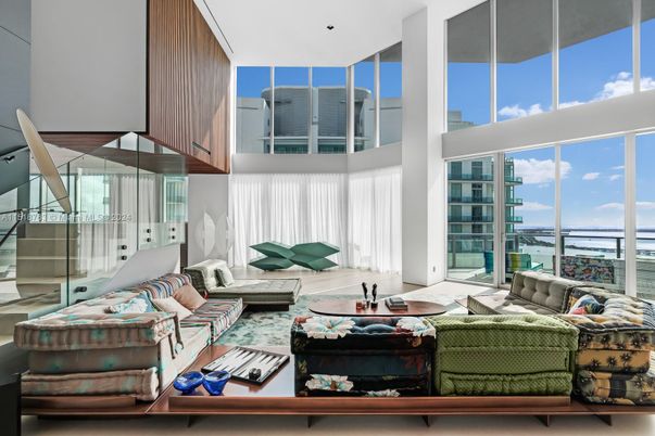 Interior, Living room, Recessed Lighting, Water
