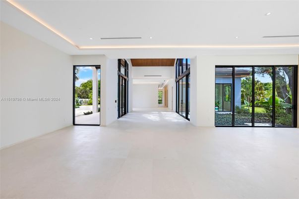 Empty room, Interior, Recessed Lighting