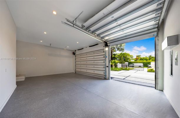 Garage, Interior, Recessed Lighting