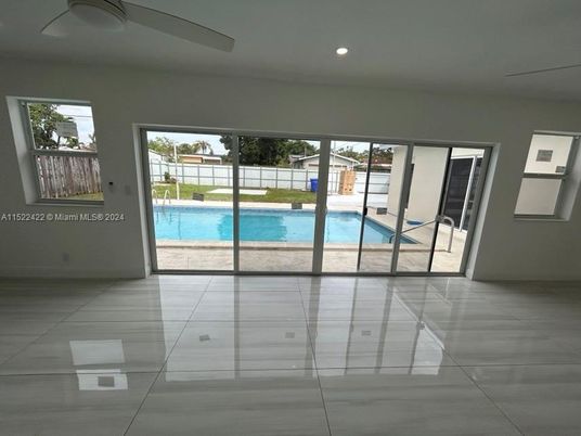 Empty room, Interior, Recessed Lighting