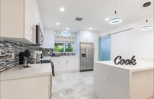 Interior, Kitchen, Pendant Lights, Recessed Lighting, Stainless Steel Appliances