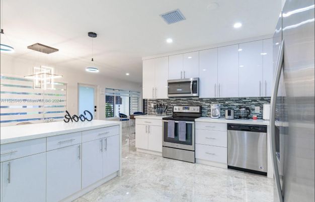 Interior, Kitchen, Pendant Lights, Recessed Lighting, Stainless Steel Appliances