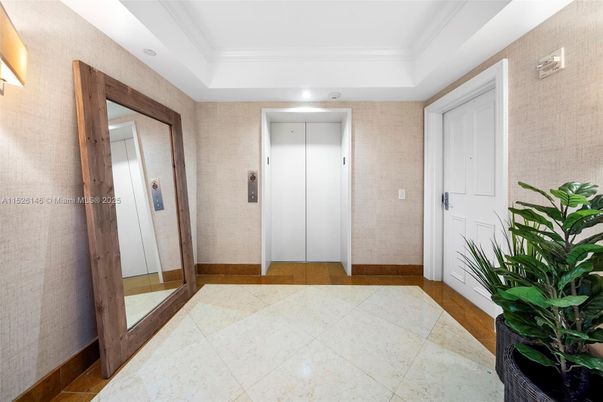 Elevator, Interior, Recessed Lighting