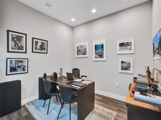 Home Office, Interior, Recessed Lighting, Wood Texture Flooring