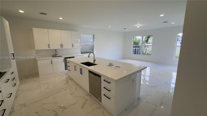 Interior, Kitchen, Marble, Recessed Lighting