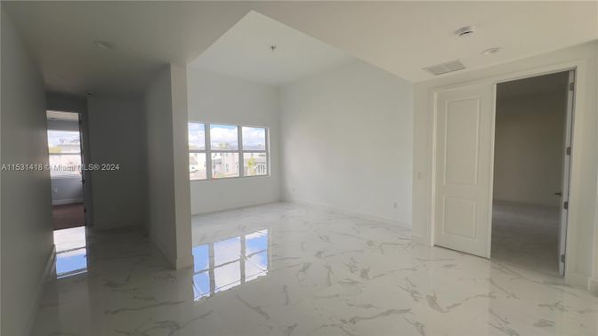 Empty room, Interior, Marble, Recessed Lighting