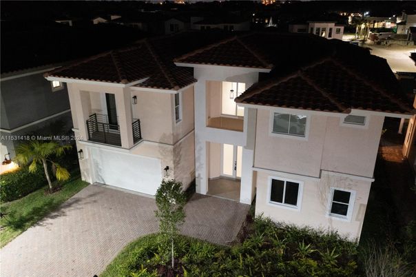 Exterior, Drone