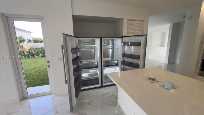 Interior, Kitchen, Marble, Stainless Steel Appliances