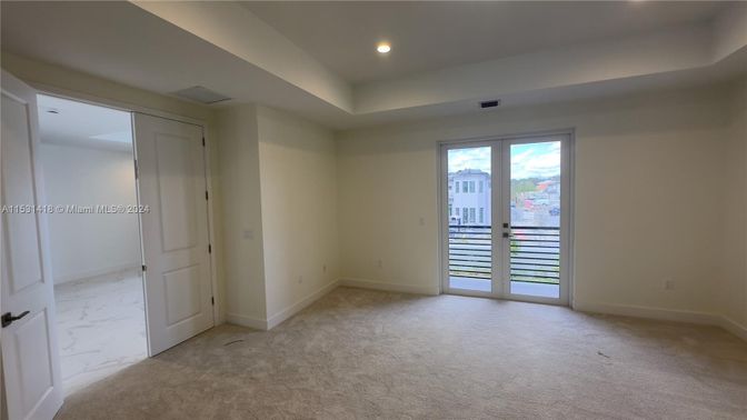 Empty room, Interior, Marble, Recessed Lighting