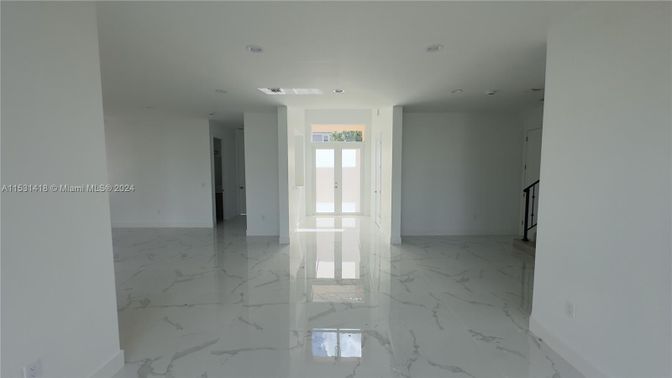 Empty room, Interior, Marble, Recessed Lighting