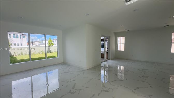 Empty room, Interior, Marble, Recessed Lighting