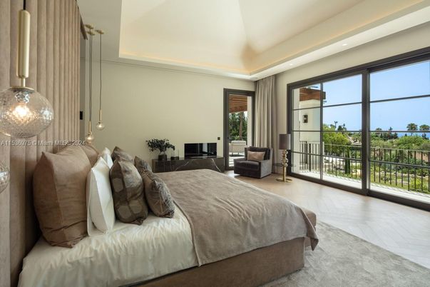 Bedroom, Interior, Pendant Lights, Recessed Lighting
