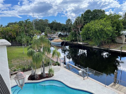 Exterior, Pool, Water