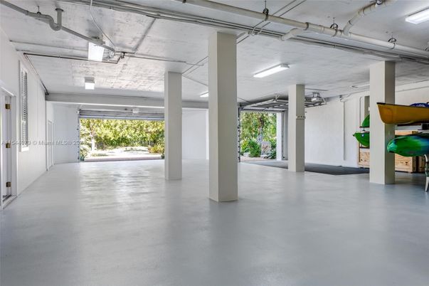 Garage, Interior