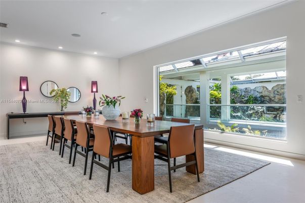 Dining room, Interior, Recessed Lighting