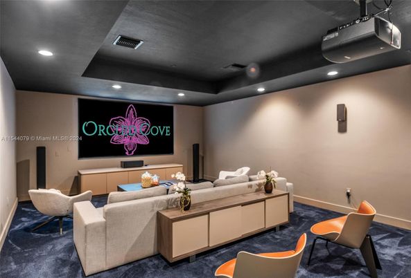 Interior, Projection Screen, Recessed Lighting, Theatre Room