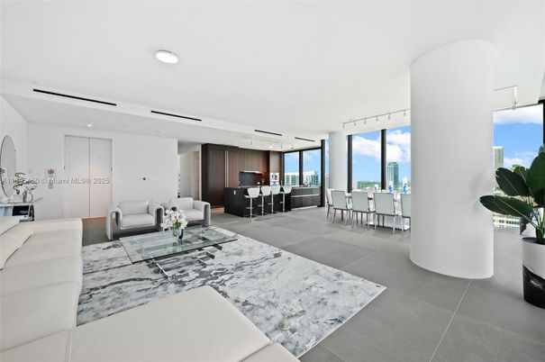 Dining room, Interior, Kitchen, Living room, Recessed Lighting