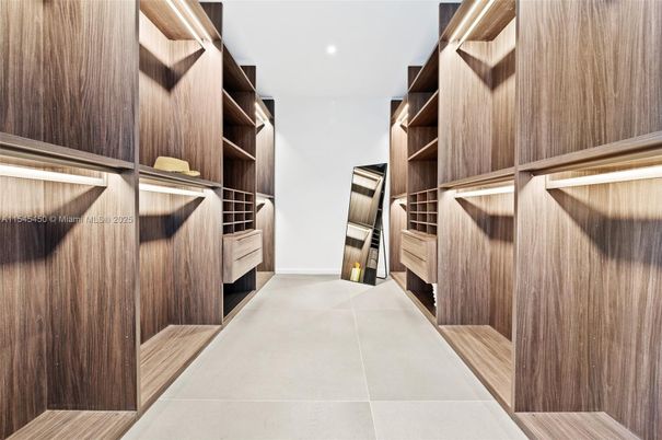 Interior, Recessed Lighting, Walk-in Closets
