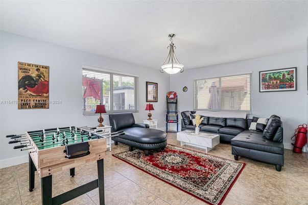 Interior, Living room, Pendant Lights