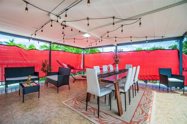 Dining room, Interior, Sun Room